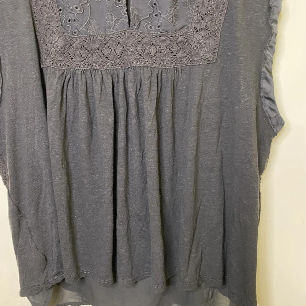 Tiny X Anthropologie Women's Embroidered Eyelet Lace Trim Sleeveless top Size L - Picture 9 of 13